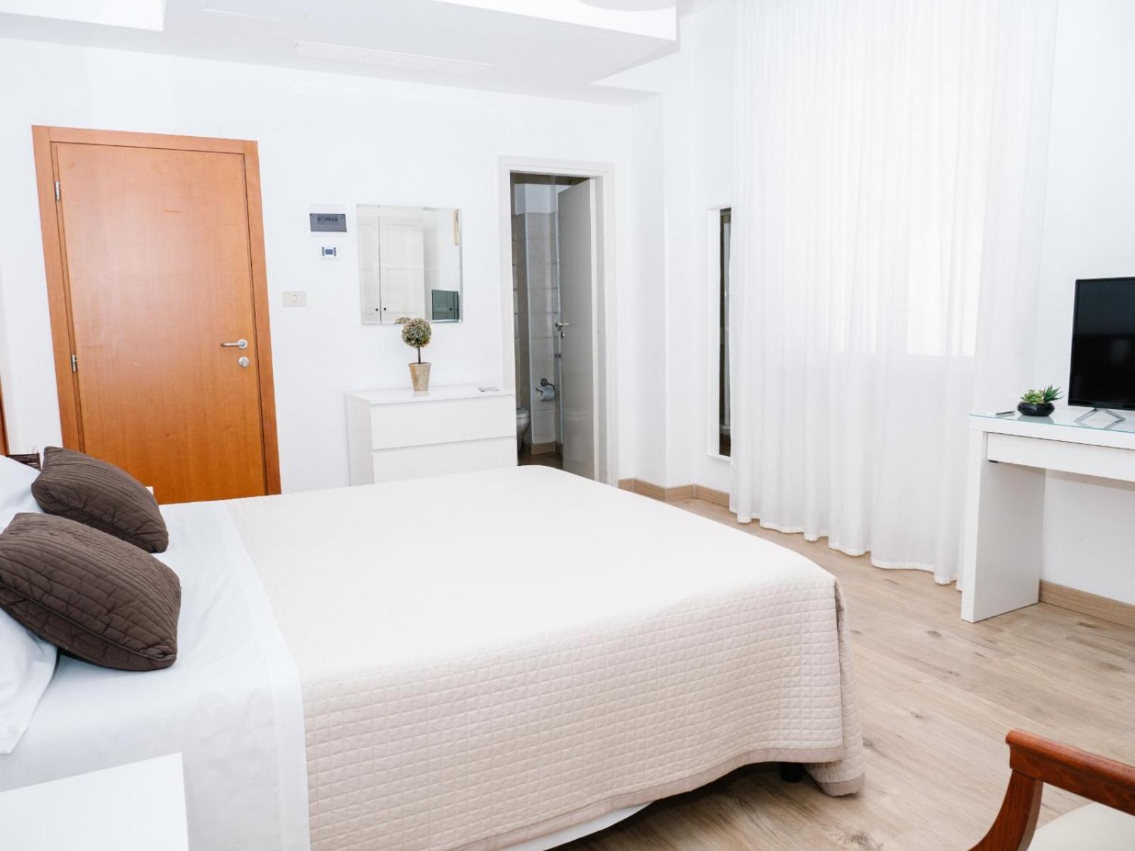Hotel Antagos Montesilvano Exterior photo